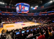 体育赛事精彩纷呈 体育迷热情高涨